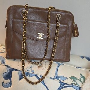 Chanel Brown Leather Shoulder Bag with Gold Chain